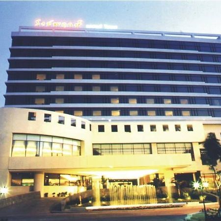Rachaphruk Grand Hotel Накхонратчасіма Екстер'єр фото